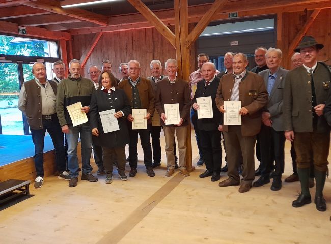 Gruppenfoto mit den Geehrten